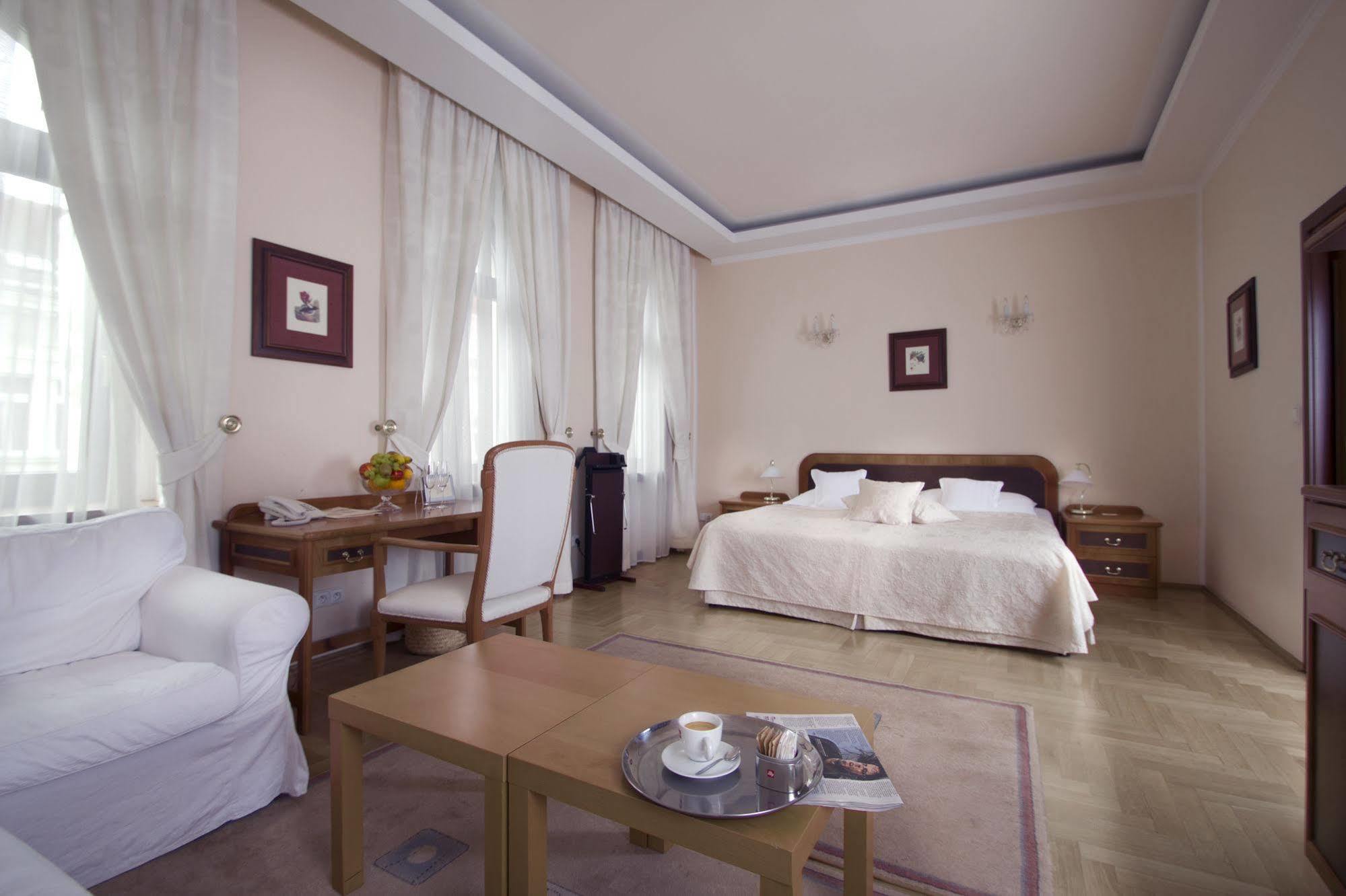 Louren Hotel Prag Dış mekan fotoğraf